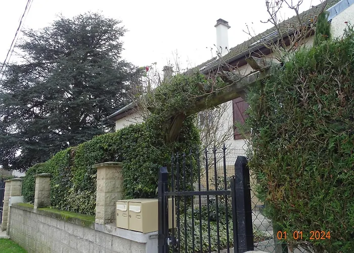 Gite Du Grand Cedre