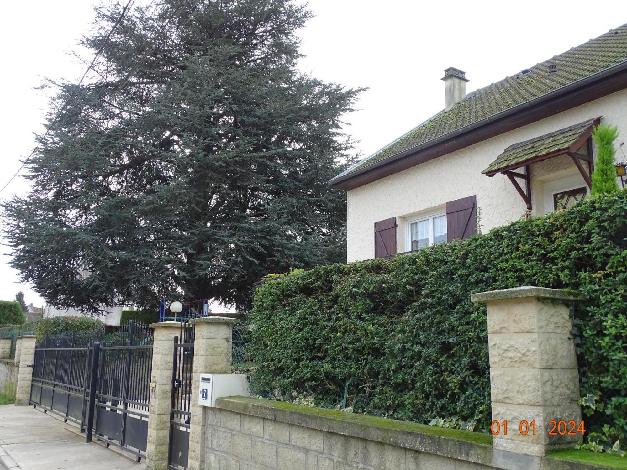 Gite Du Grand Cedre Doue